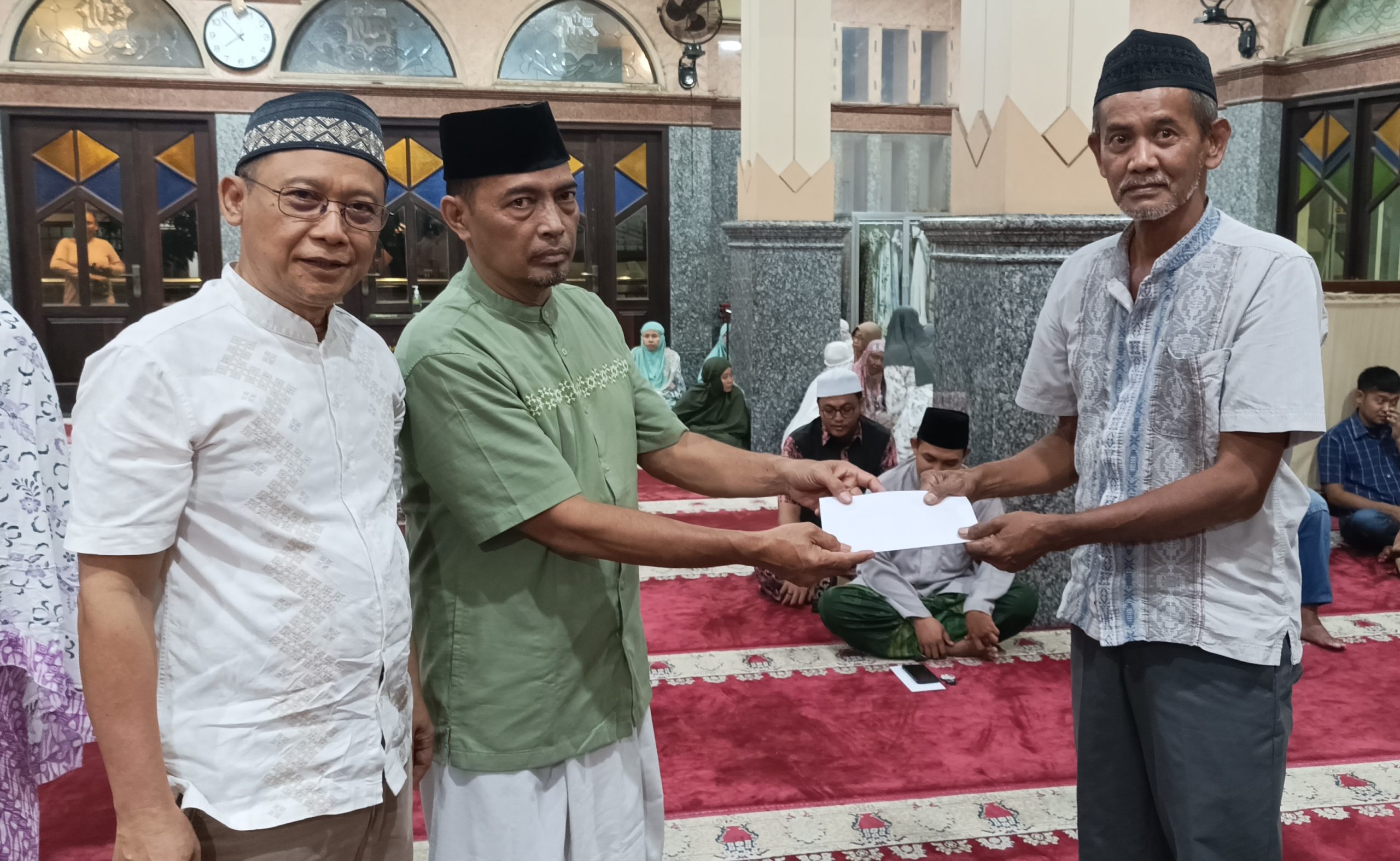 Penyaluran Zakat Maal Masjid Daarul Muttaqin 1446 H Penyaluran Zakat Maal Masjid Daarul Muttaqin 1446 H